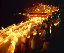 熊野御燈祭（県指定無形民俗文化財） 写真